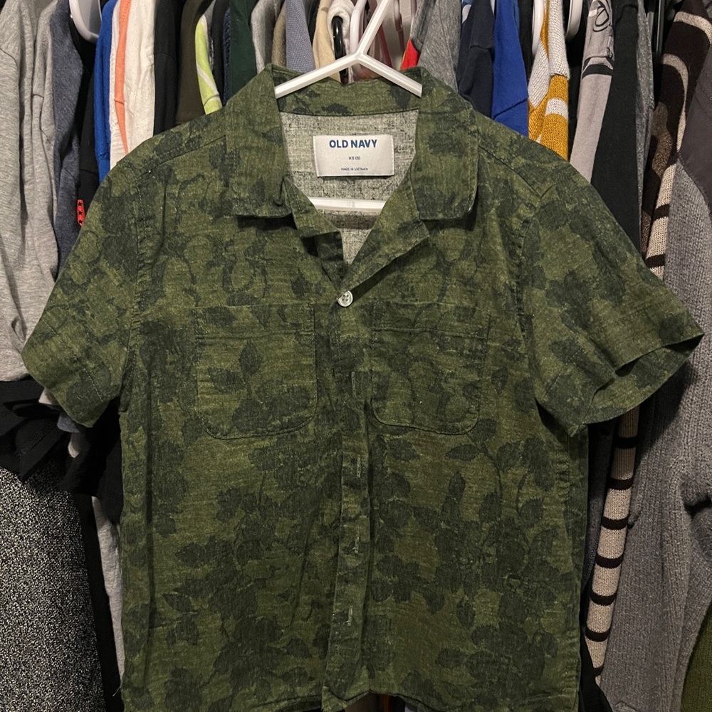 Old Navy Green boy’s Hawaiian Shirt